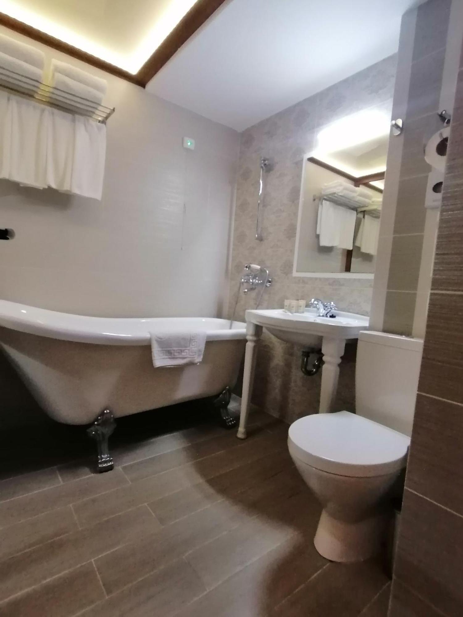 Hotel Aristokrat Obzor Exterior photo