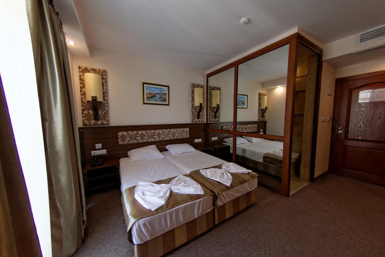Hotel Aristokrat Obzor Exterior photo