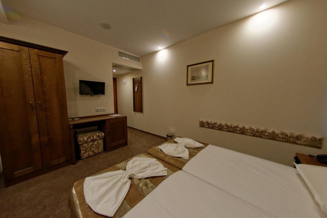 Hotel Aristokrat Obzor Exterior photo